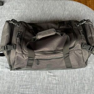 Chrome industries - spectre duffel bag - 48L water resistant